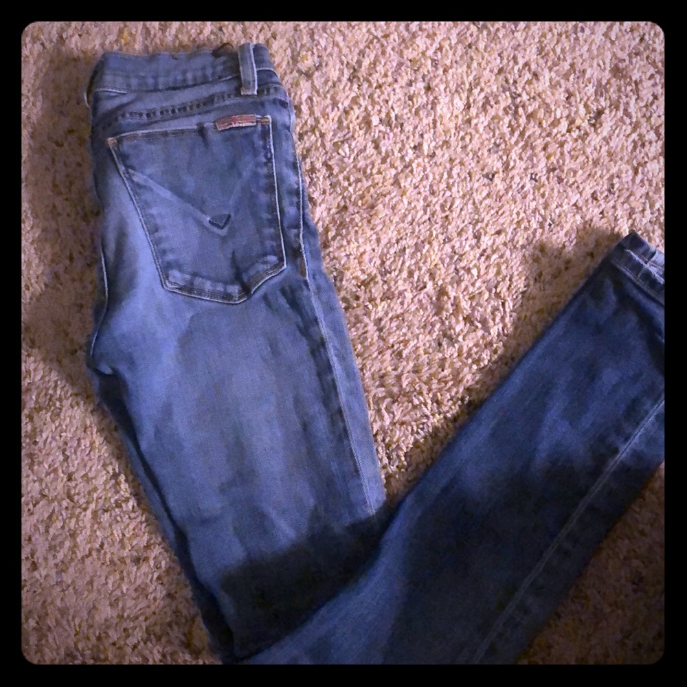 Hudson’s size 24 skinny! So cute just too small